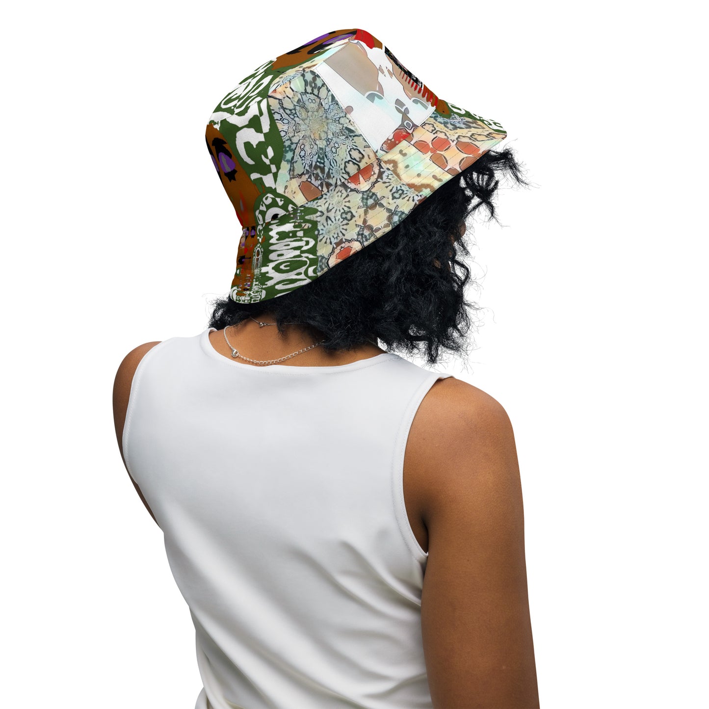 Reversible bucket hat