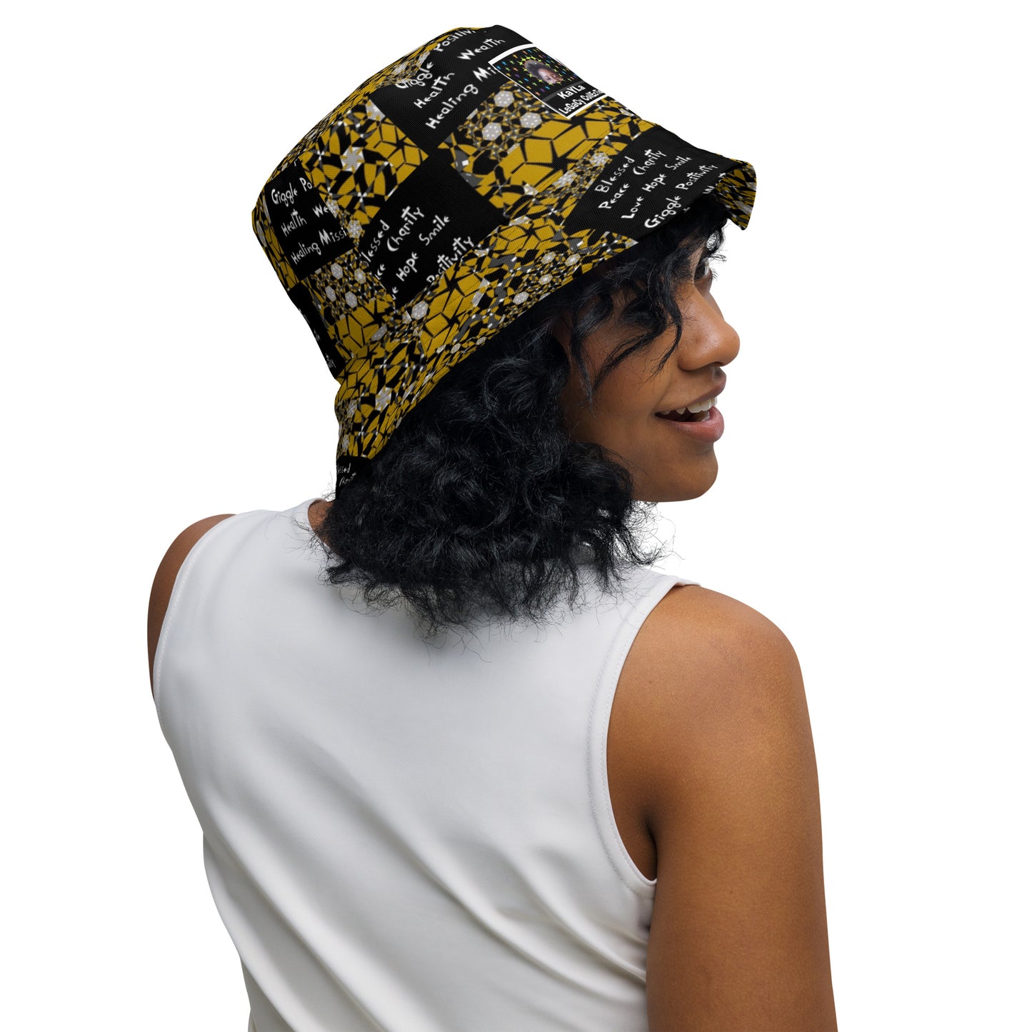 Reversible bucket hat