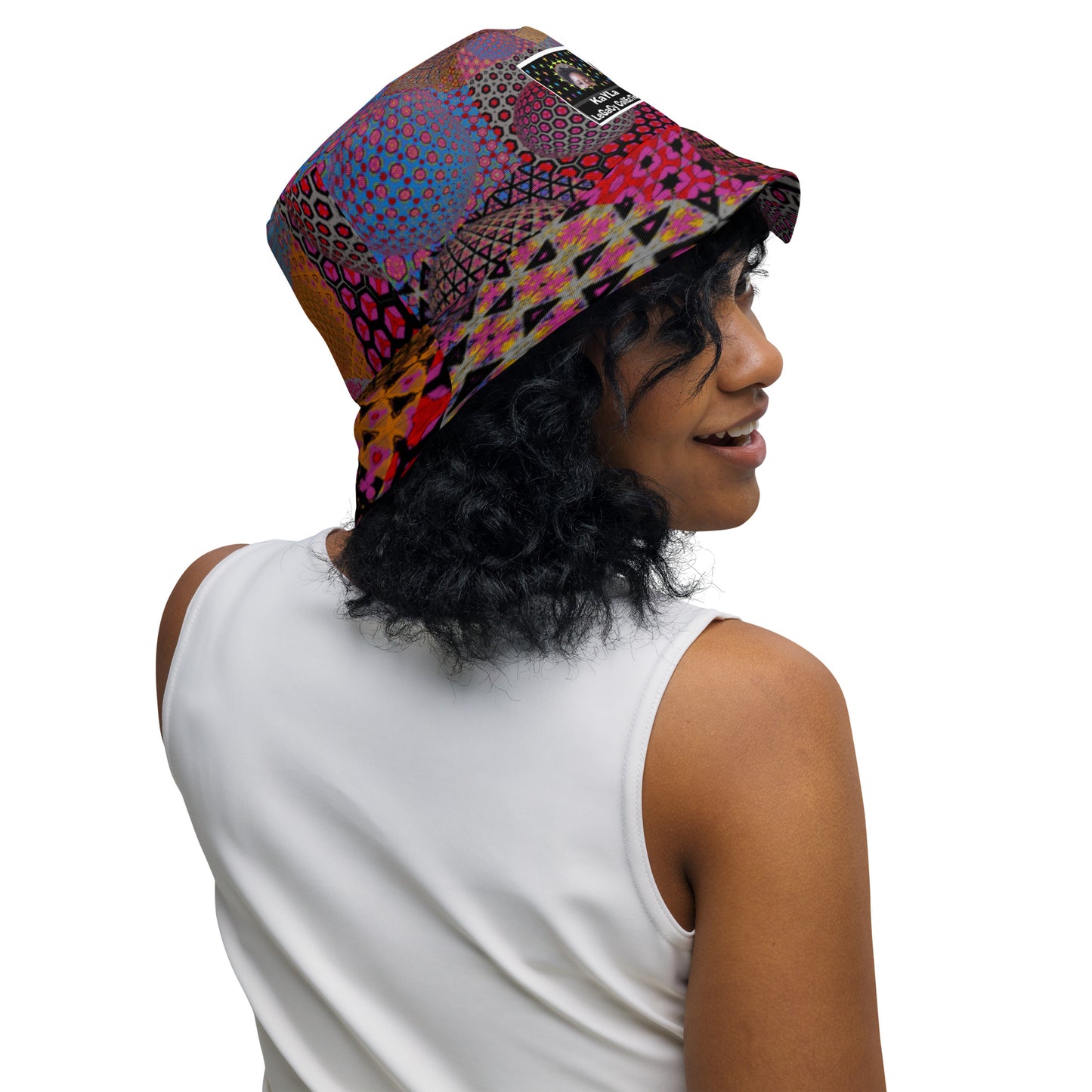 Reversible bucket hat