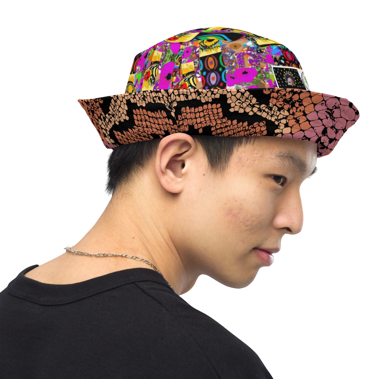 Reversible bucket hat