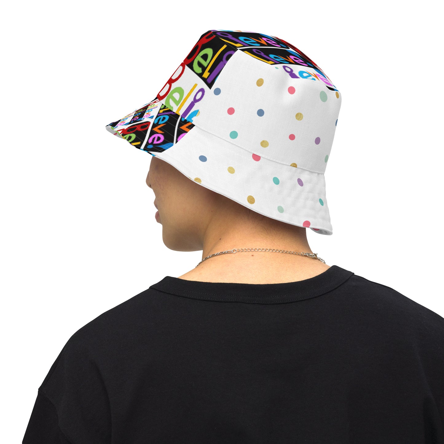 Reversible bucket hat