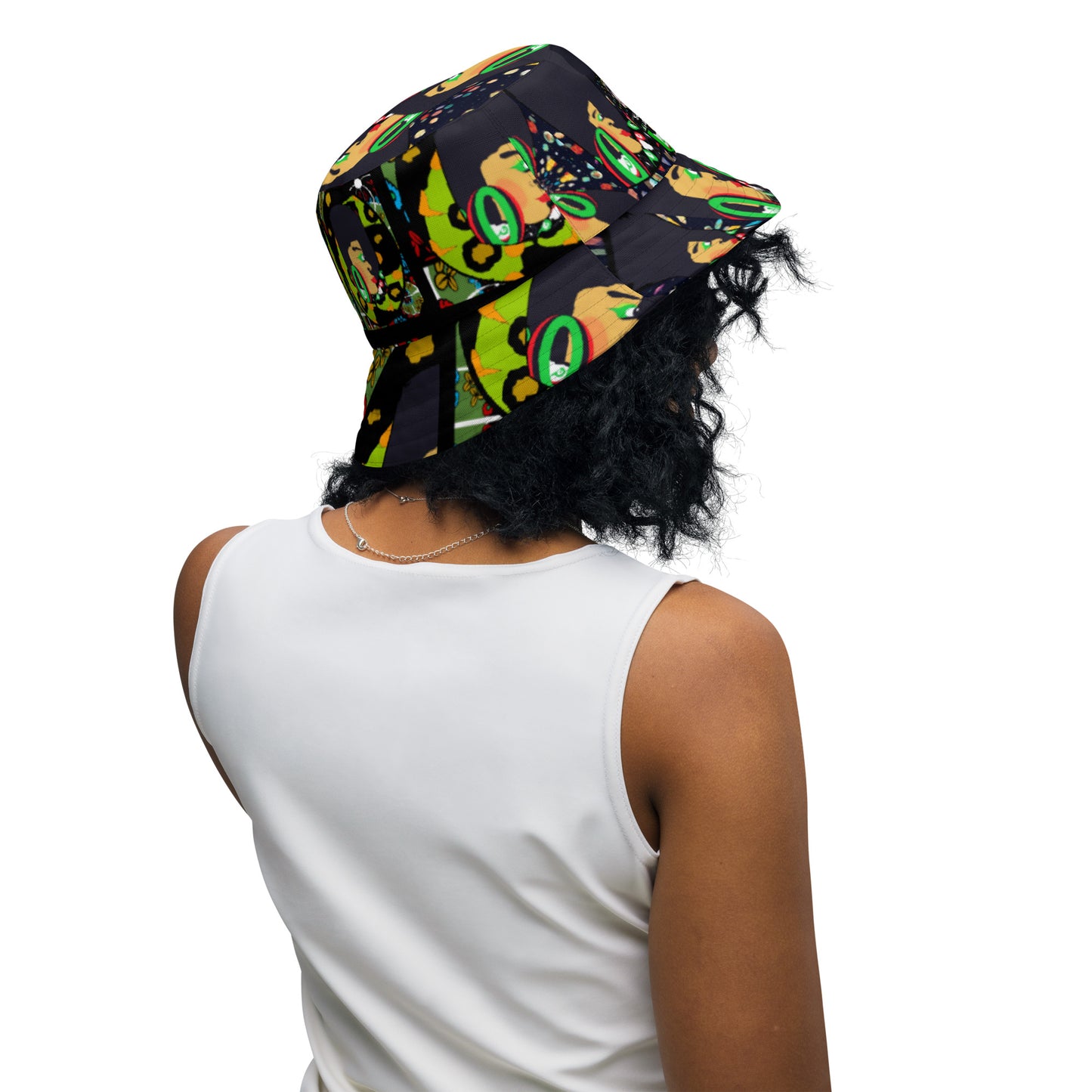 Reversible bucket hat