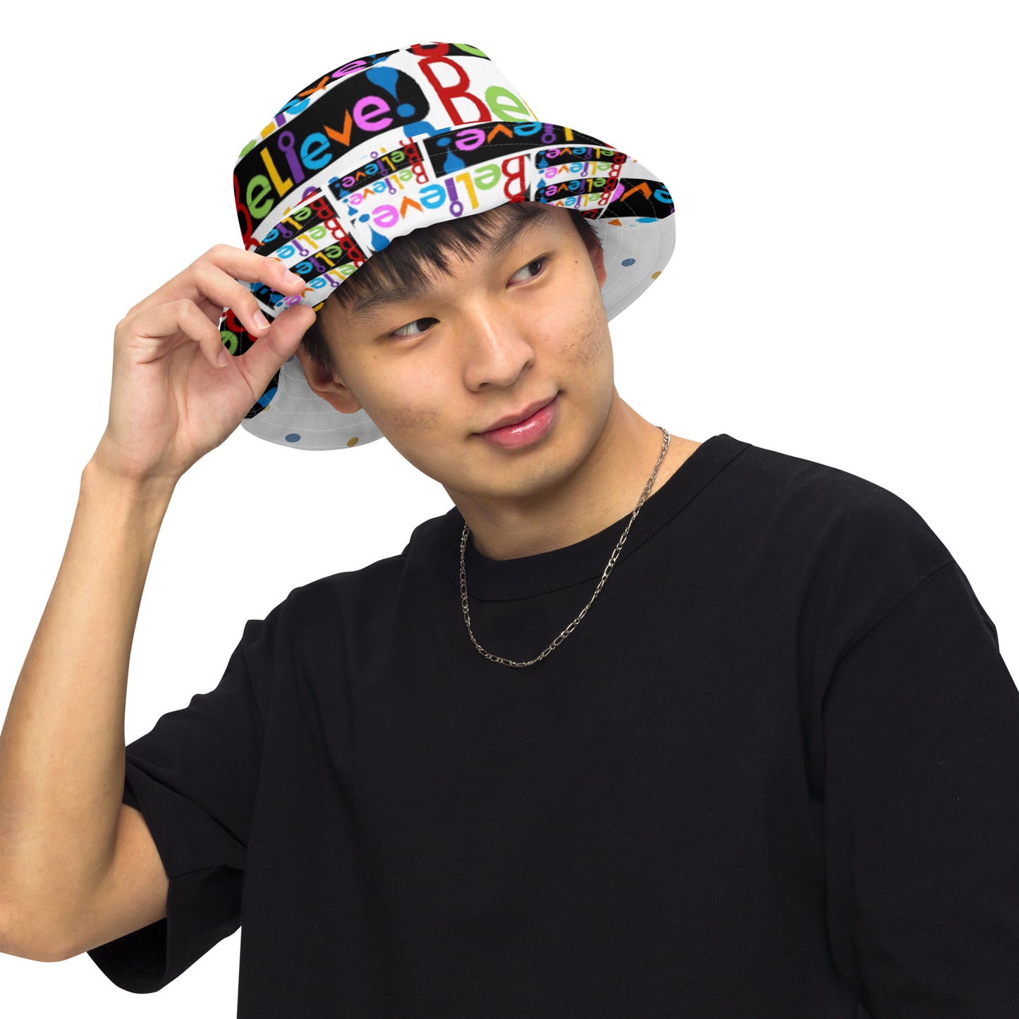 Reversible bucket hat