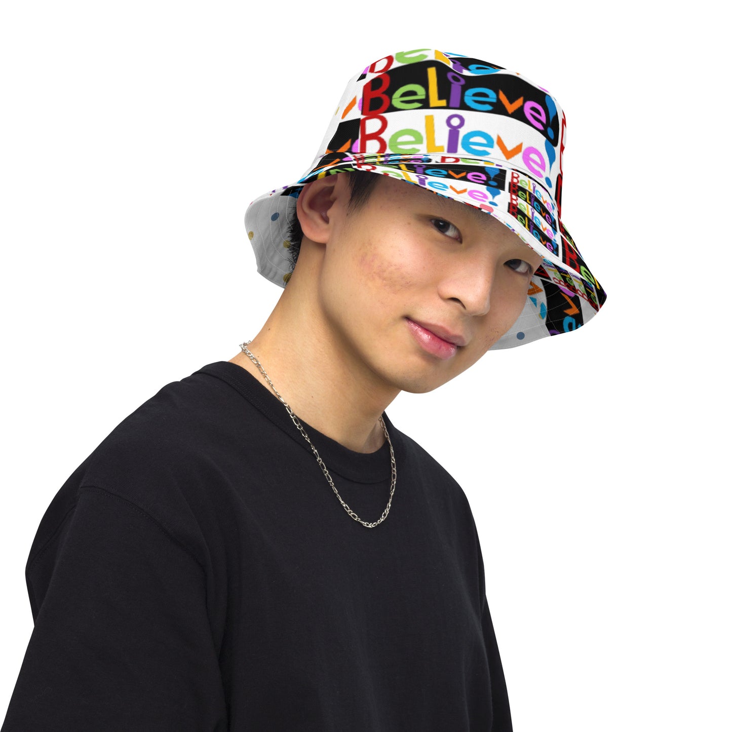 Reversible bucket hat