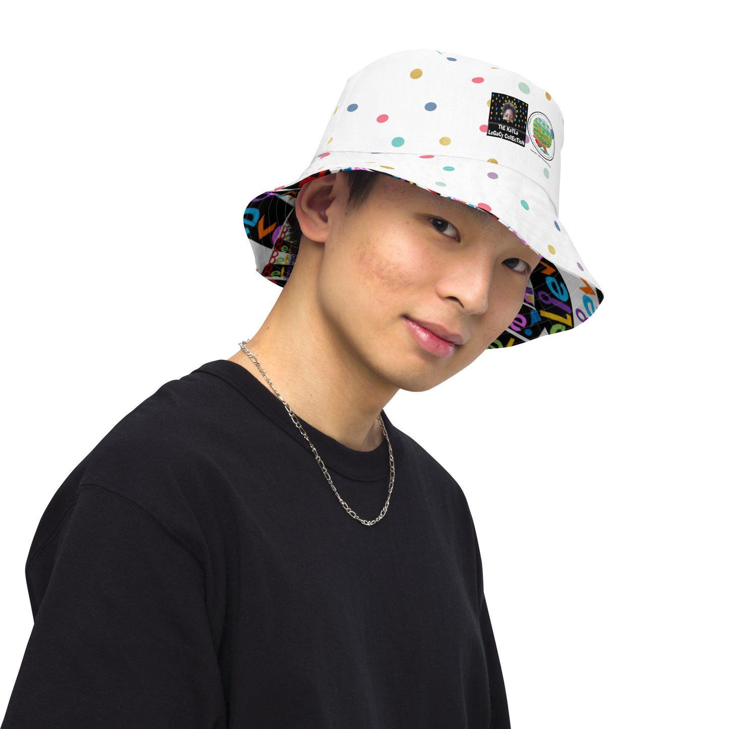 Reversible bucket hat