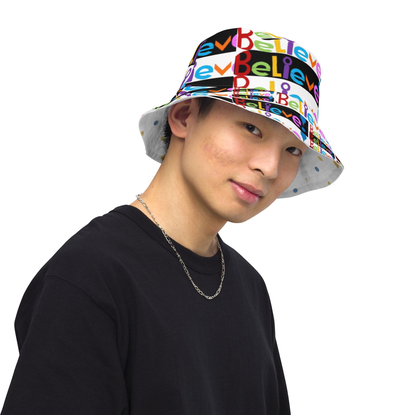 Reversible bucket hat