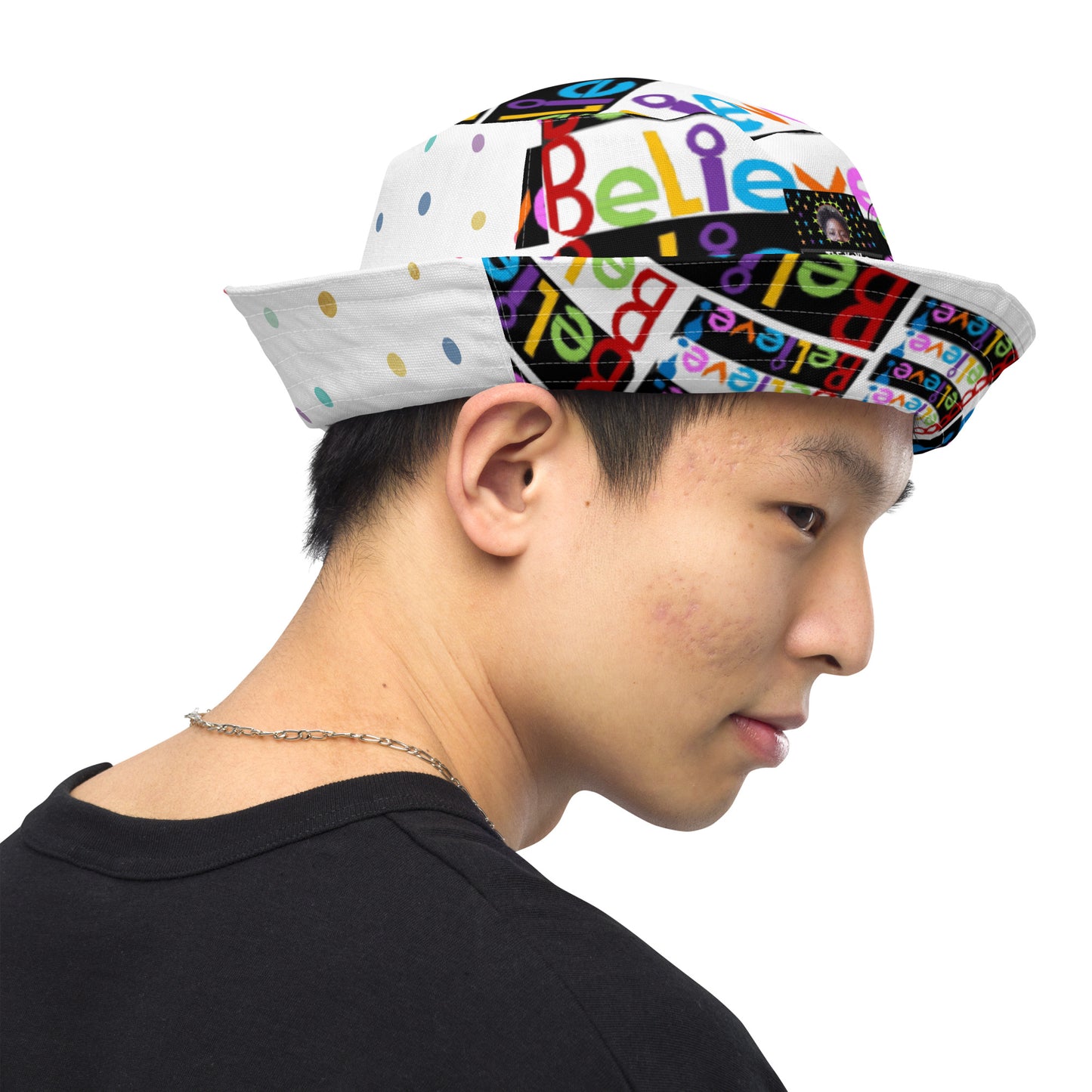 Reversible bucket hat