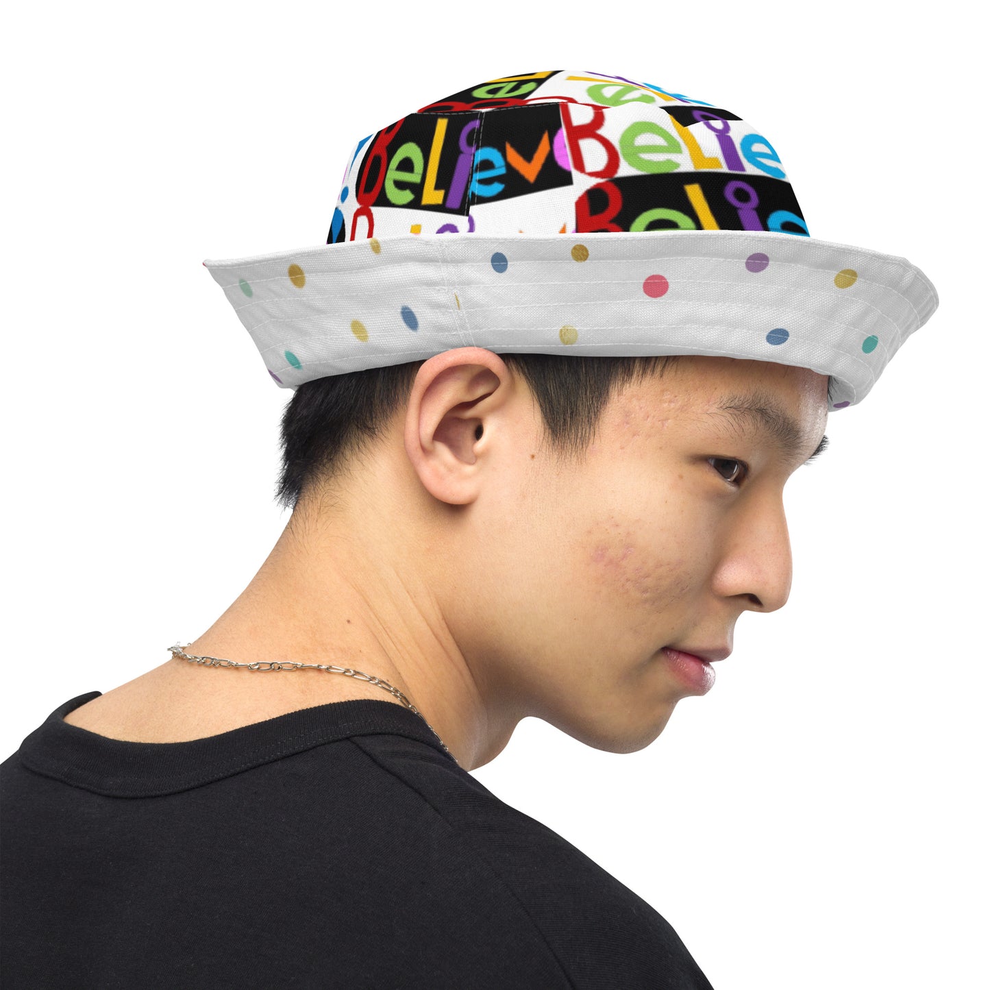 Reversible bucket hat