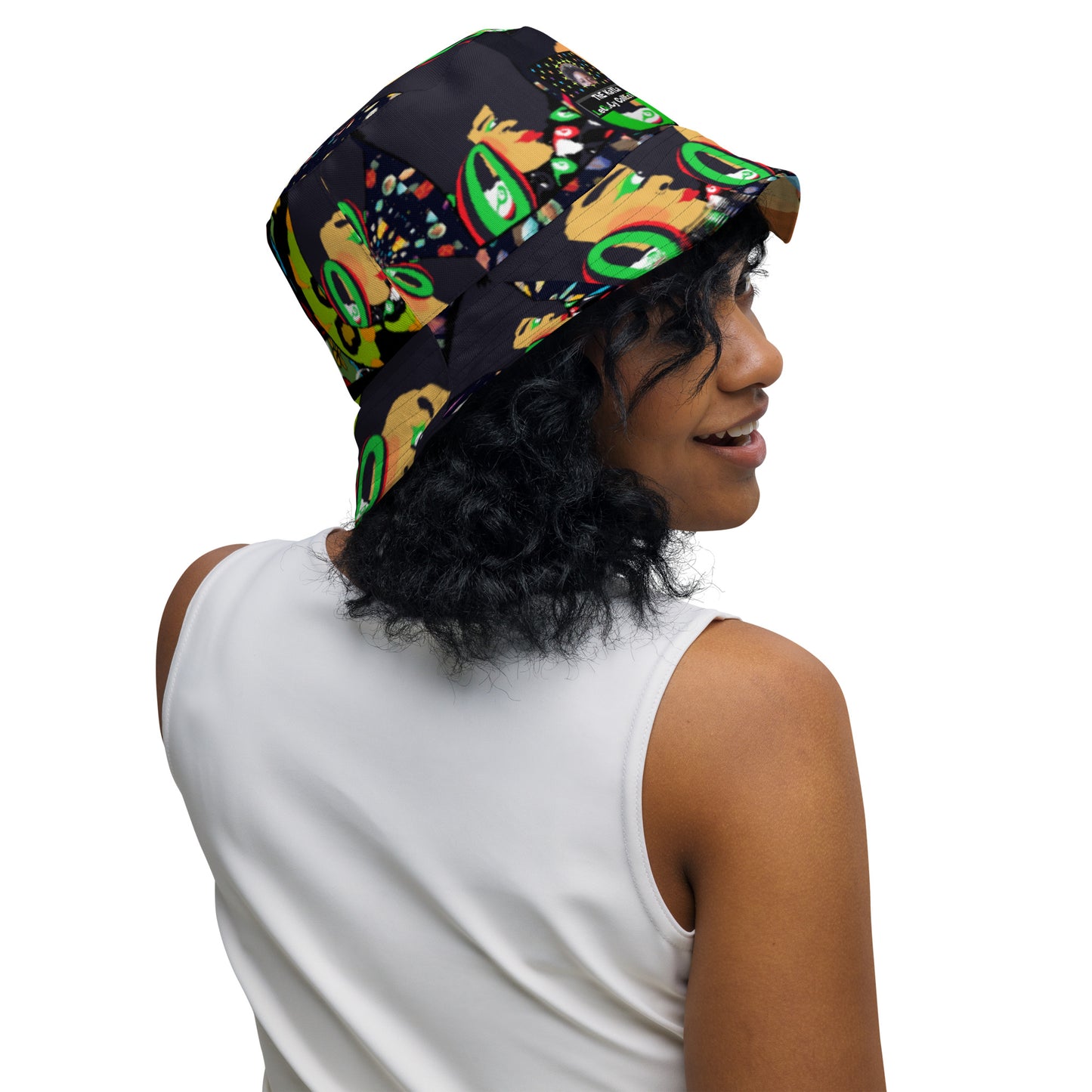 Reversible bucket hat